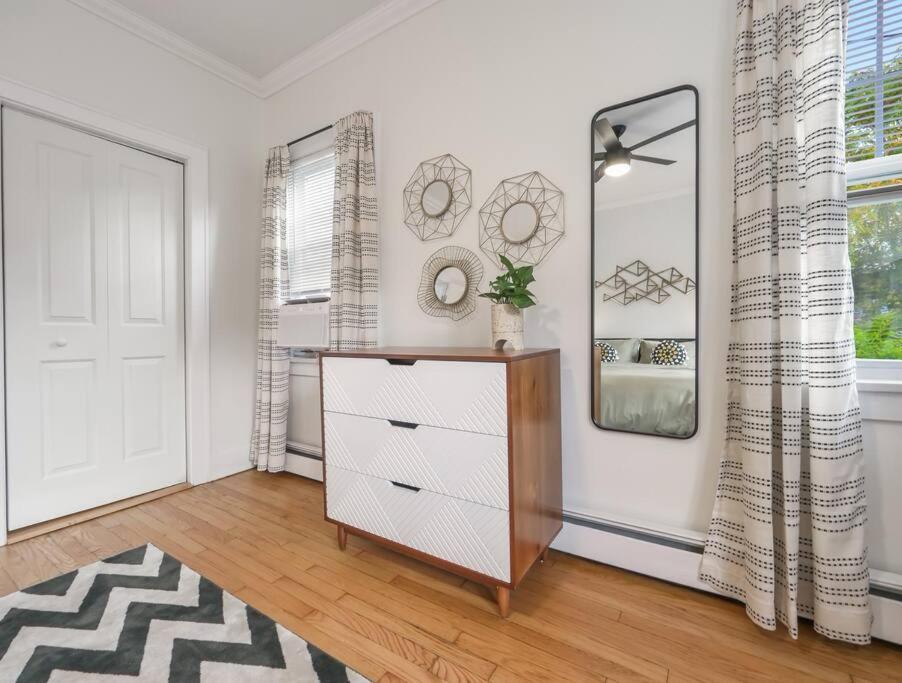 Midcentury Mod Suite, Hudson River/Mt Beacon Views Νιούμπεργκ Εξωτερικό φωτογραφία