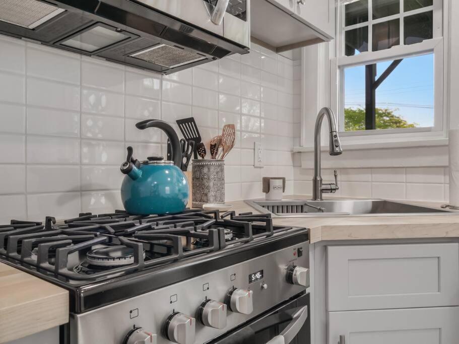 Midcentury Mod Suite, Hudson River/Mt Beacon Views Νιούμπεργκ Εξωτερικό φωτογραφία